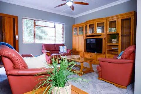 7 Bedroom Property for Sale in Hartenbos Central Western Cape